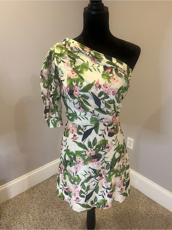 TALULAH Dresses & Skirts - Talulah One-Shoulder Floral Mini Dress- extra small